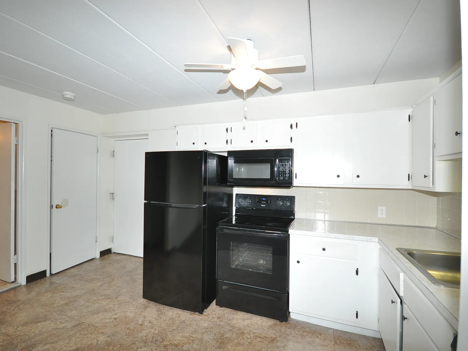 1 bed, 527 sqft, $1,650 — Photo 3