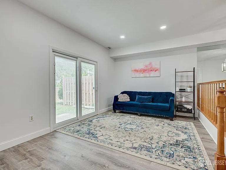 822 Darlington Dr — Photo 13