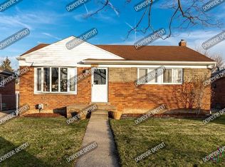 24584 Mabray Ave, Eastpointe, MI 48021