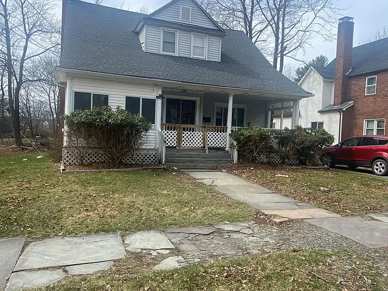 43 Landfield Ave — Photo 2