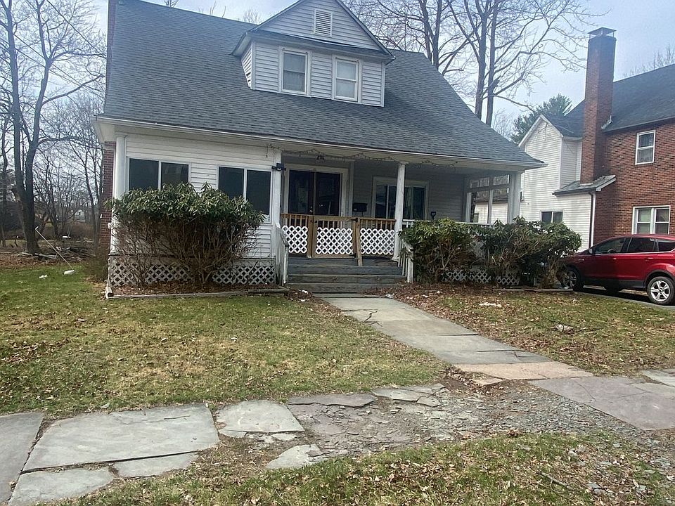 2nd image of 43 Landfield Ave