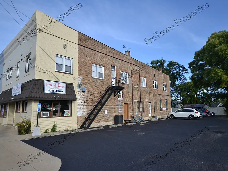 120 E North St #B1-2F — Photo 6