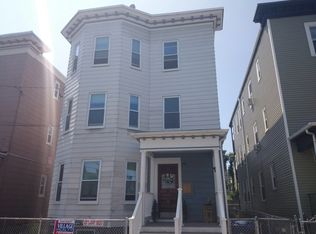 35 Harbor View St, Dorchester, MA 02125