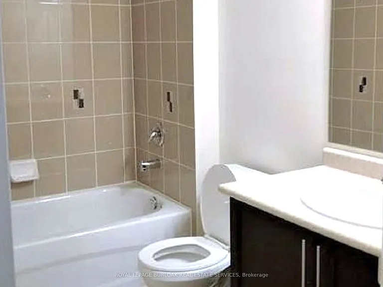 2338 Taunton Rd #310 — Photo 9
