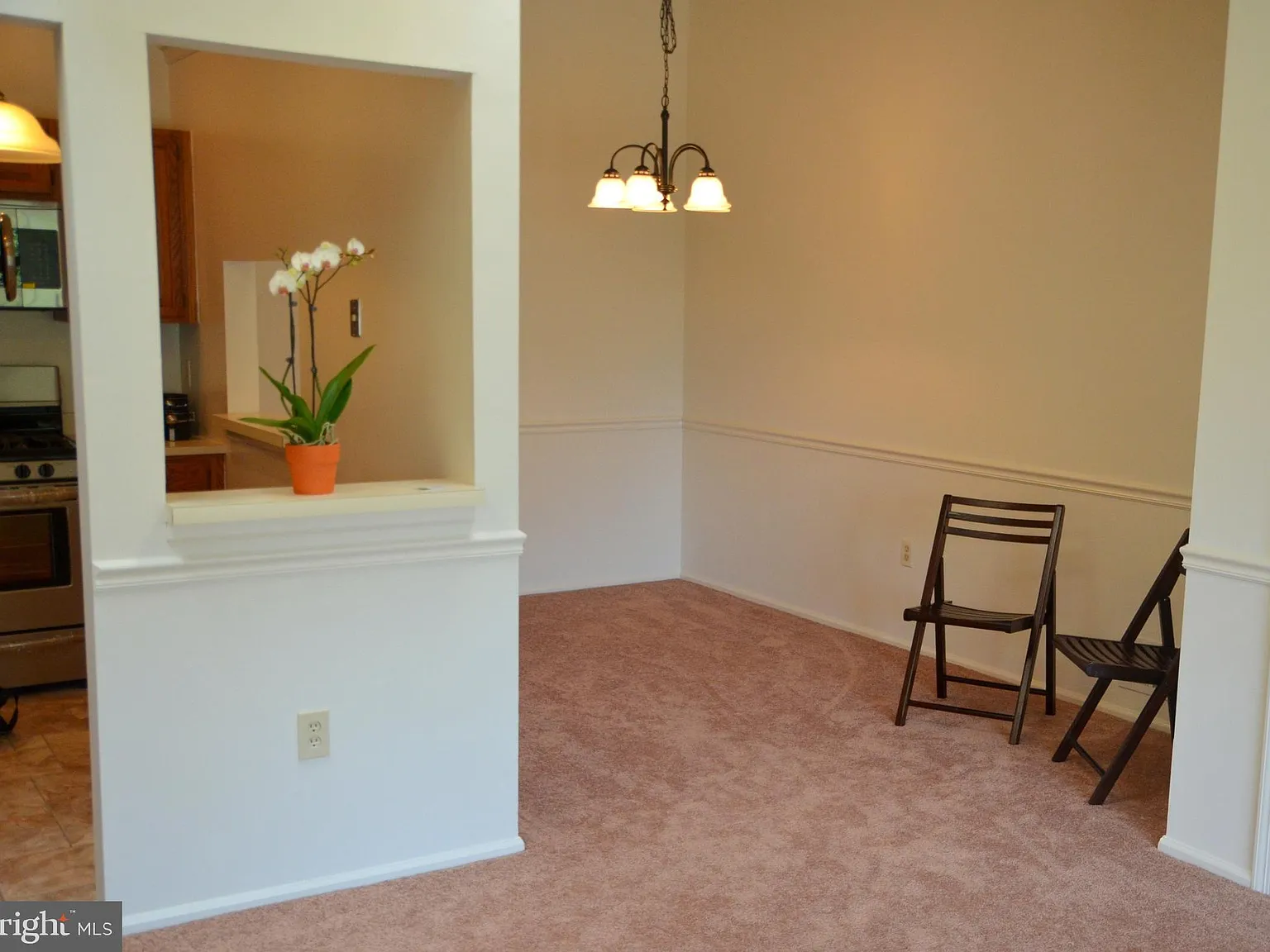 2 bed, 2.0 bath, 1100 sqft, $2,250 — Photo 2