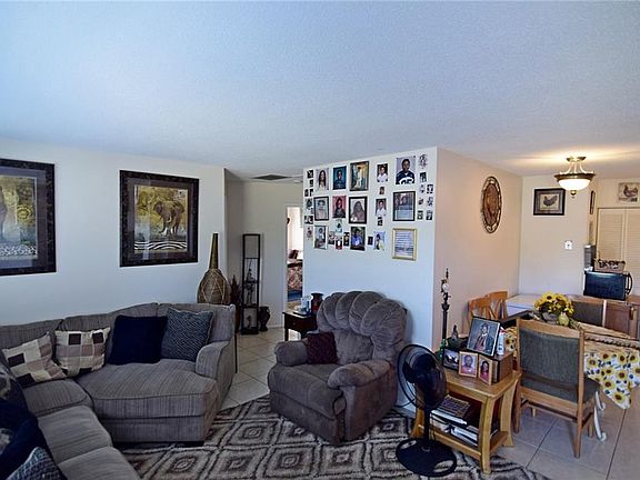 4th image of 21150 Gertrude Ave APT L1