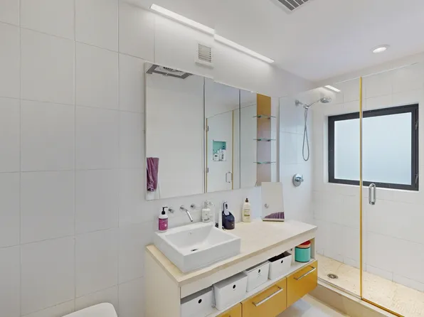 11-02 49th Avenue image 11 of 15