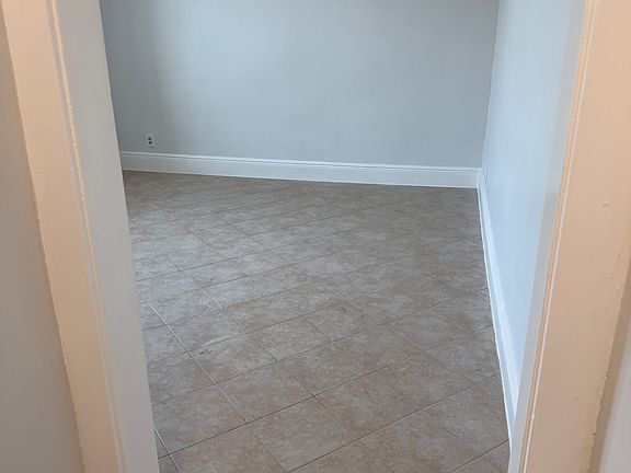 4th image of 728 Kearny Ave APT 10