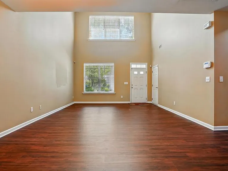 7420 Abigail Glen Dr — Photo 36