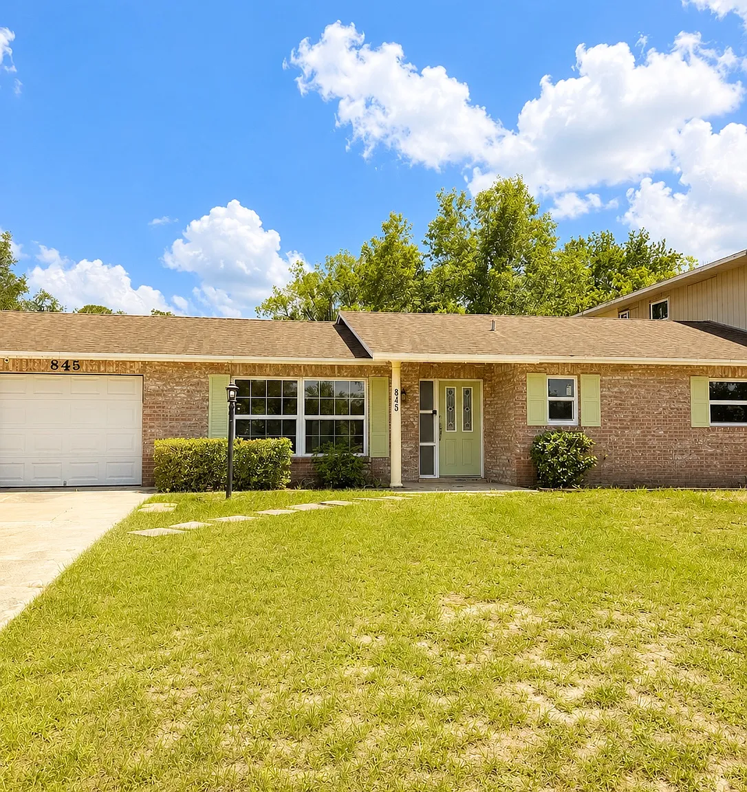 2 bed, 1.5 bath, $1,750 — Photo 1