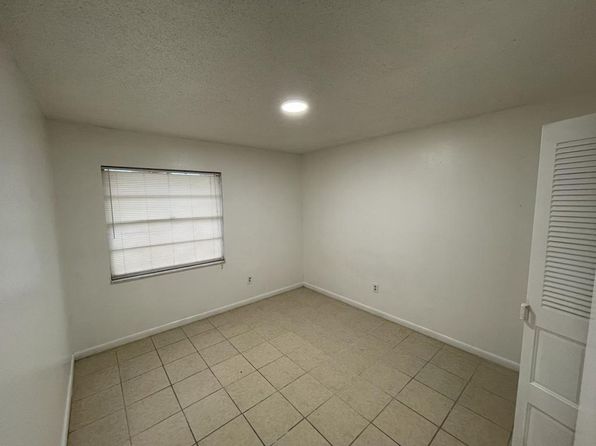 226 6th Jpv St