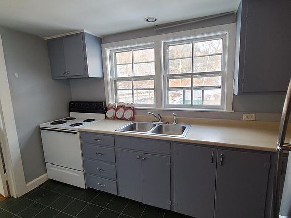 2nd image of 36 Park St #3