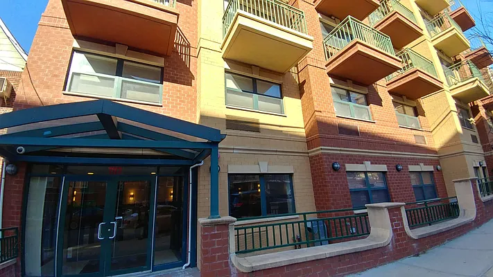 Rented by Metro Garden Realty NYC | media 50