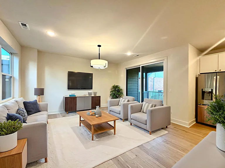 979 Dozier Pl — Photo 3