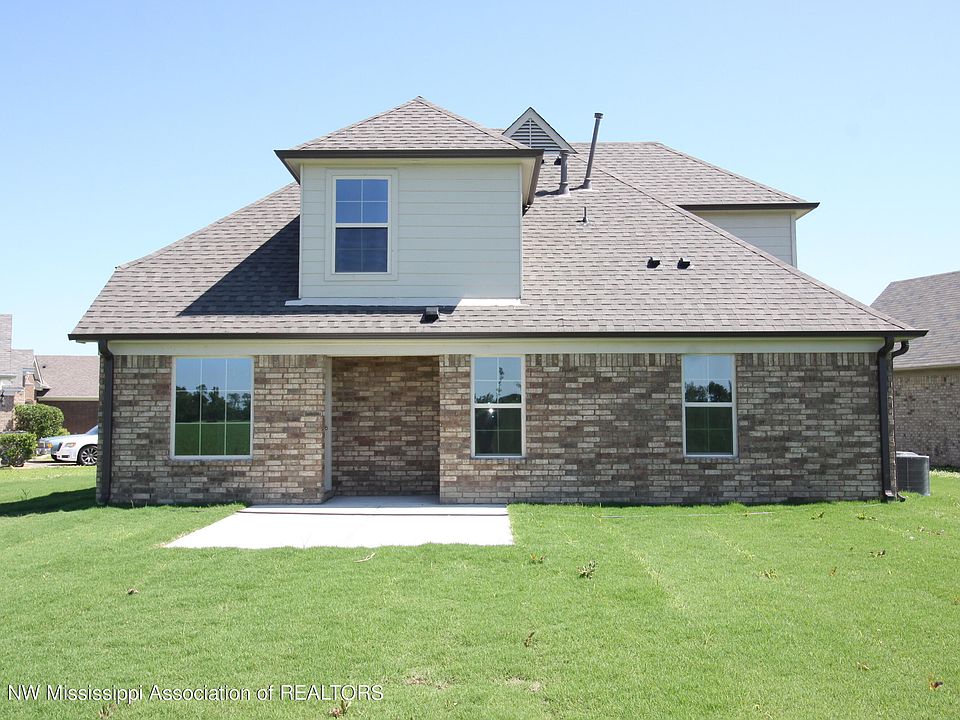 2nd image of 1224 Riverwood Cir N