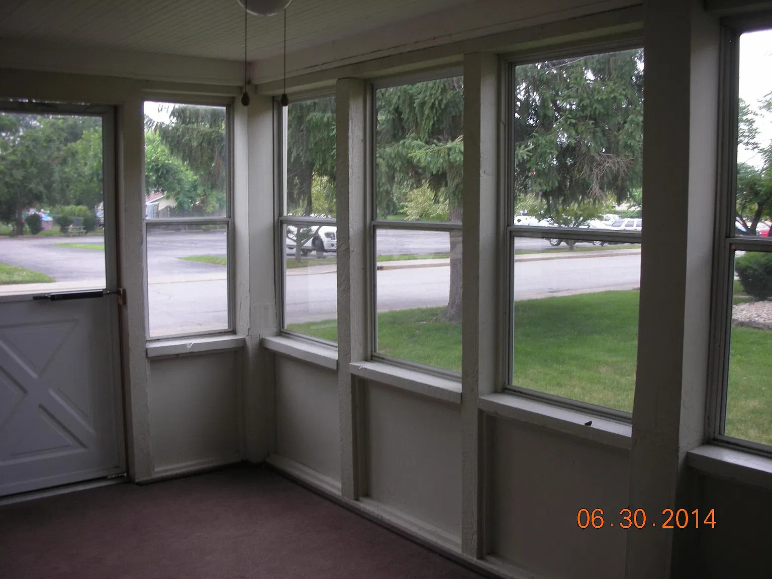 52 Van Dyke St — Photo 2