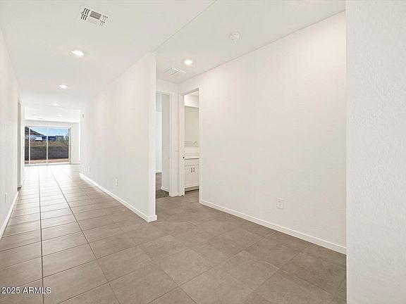 3rd image of 4847 W HUNTER Trail