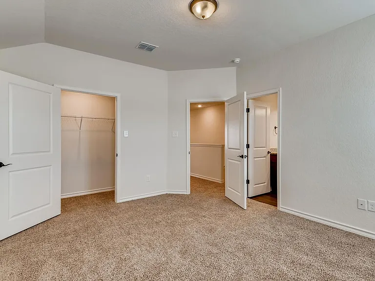 10306 Lynwood Br — Photo 10