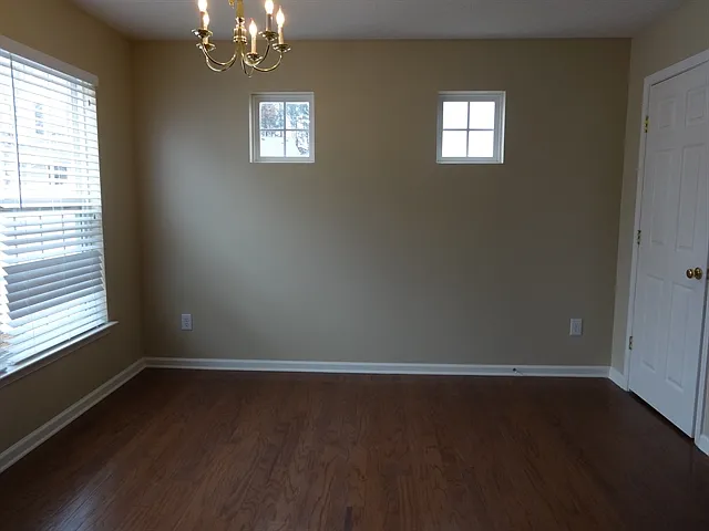 4 bed, 2.5 bath, 2048 sqft, $2,125 — Photo 4