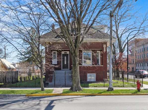 2345 S Austin Blvd, Cicero, IL 60804