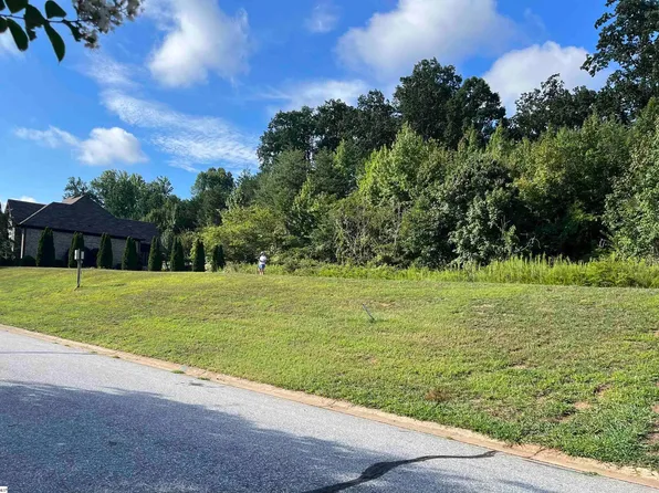116 Gascony Dr, Greenville, SC 29609