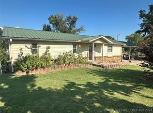 17740 S 280th Rd, Morris, OK 74445