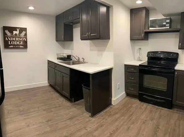 8214 S Bryce Dr, Sandy, UT 84070