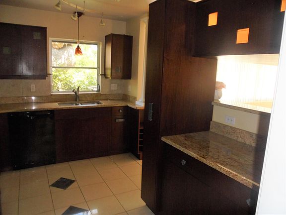 5th image of 808 Ponce De Leon Blvd
