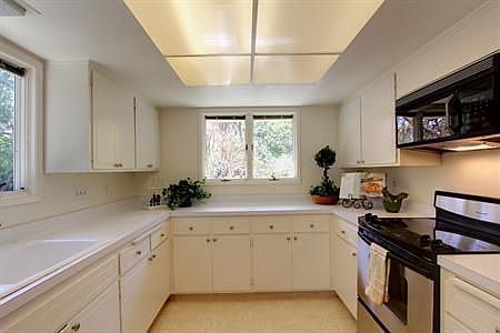 Efficient Sunny Kitchen