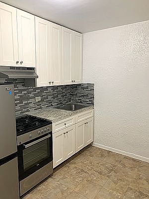 4th image of 14227 Barclay Ave APT 507