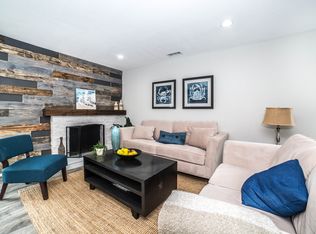 13708 Simshaw Ave, Sylmar, CA 91342