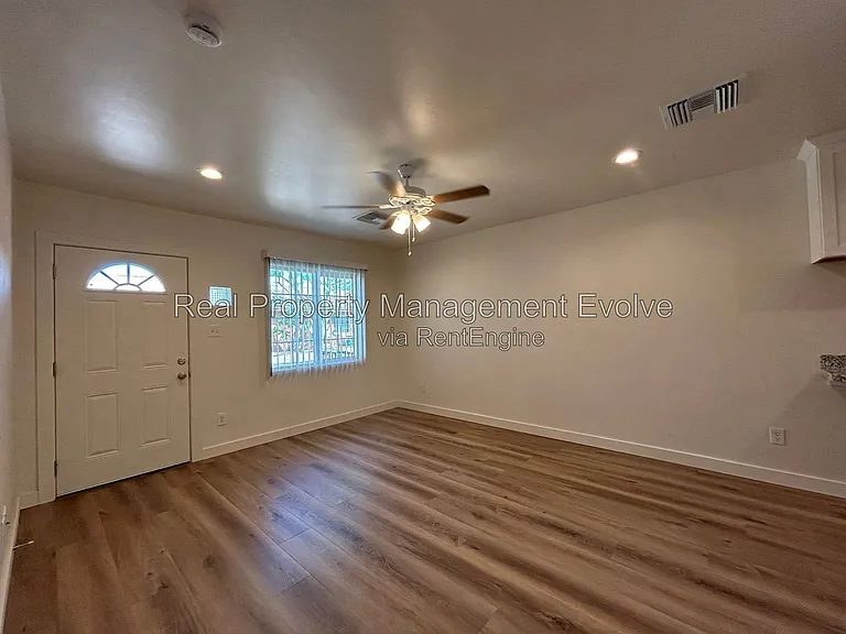 338 W Highland Ave #4 — Photo 5