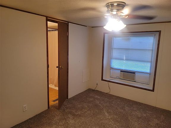 2nd image of 4219 Meadowview Dr