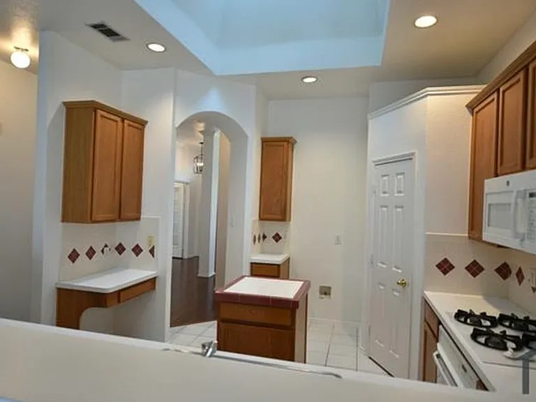 4317 Palmdale Dr — Photo 7