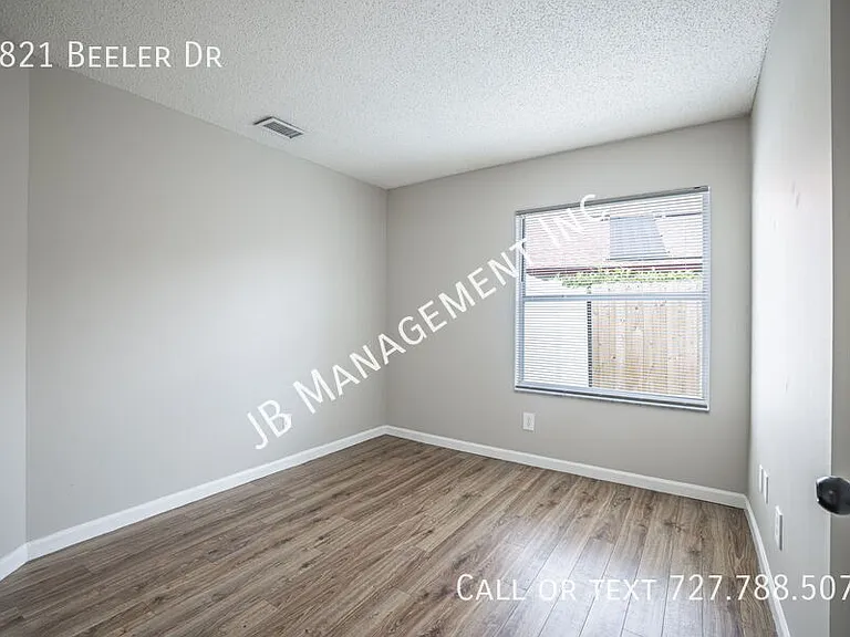 8821 Beeler Dr — Photo 19