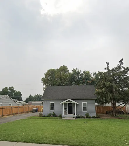 1031 Birch Ave Photo 1