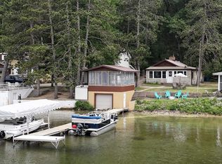 N2817 Rustic Dr, Clintonville, WI 54929