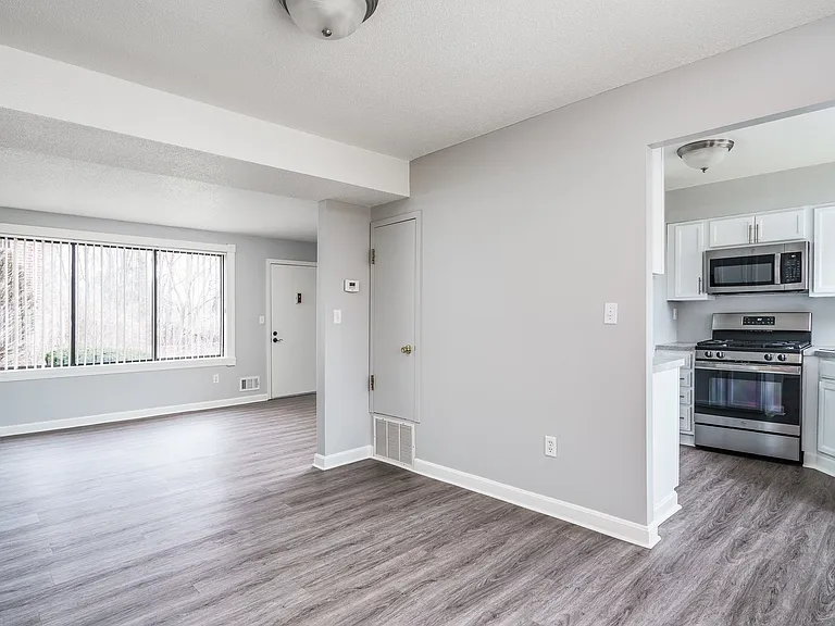 Hathaway Farms Townhomes at Northampton — Photo 78
