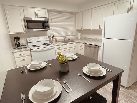 5th image of 2602 N Bennett St #2