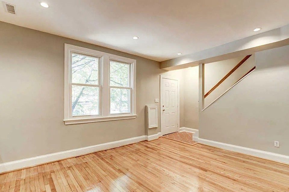 Living Room, Front Door/Foyer