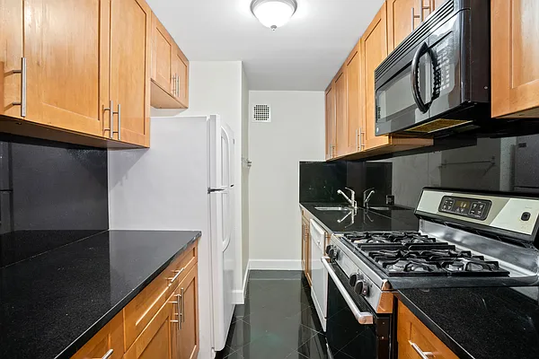 Rented by Douglas Elliman | media 9
