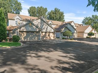 9864 Palm St NW, Coon Rapids, MN 55433