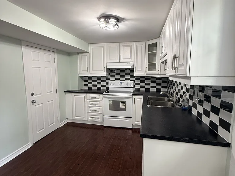 23 Dunwich Pl #BASEMENT — Photo 7