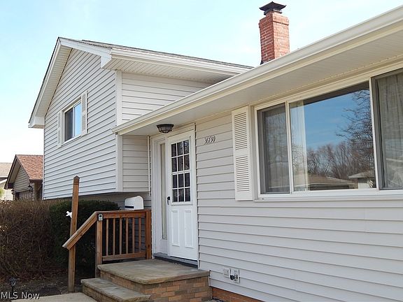 2nd image of 36730 Lakehurst Dr