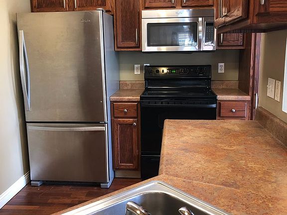 4th image of 1308 Rosemary Ln #101