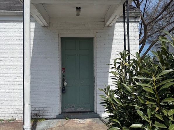 1009 Broadmoor Dr #B