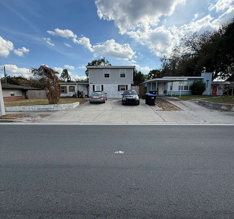 1st image of 940 W Fairbanks Ave
