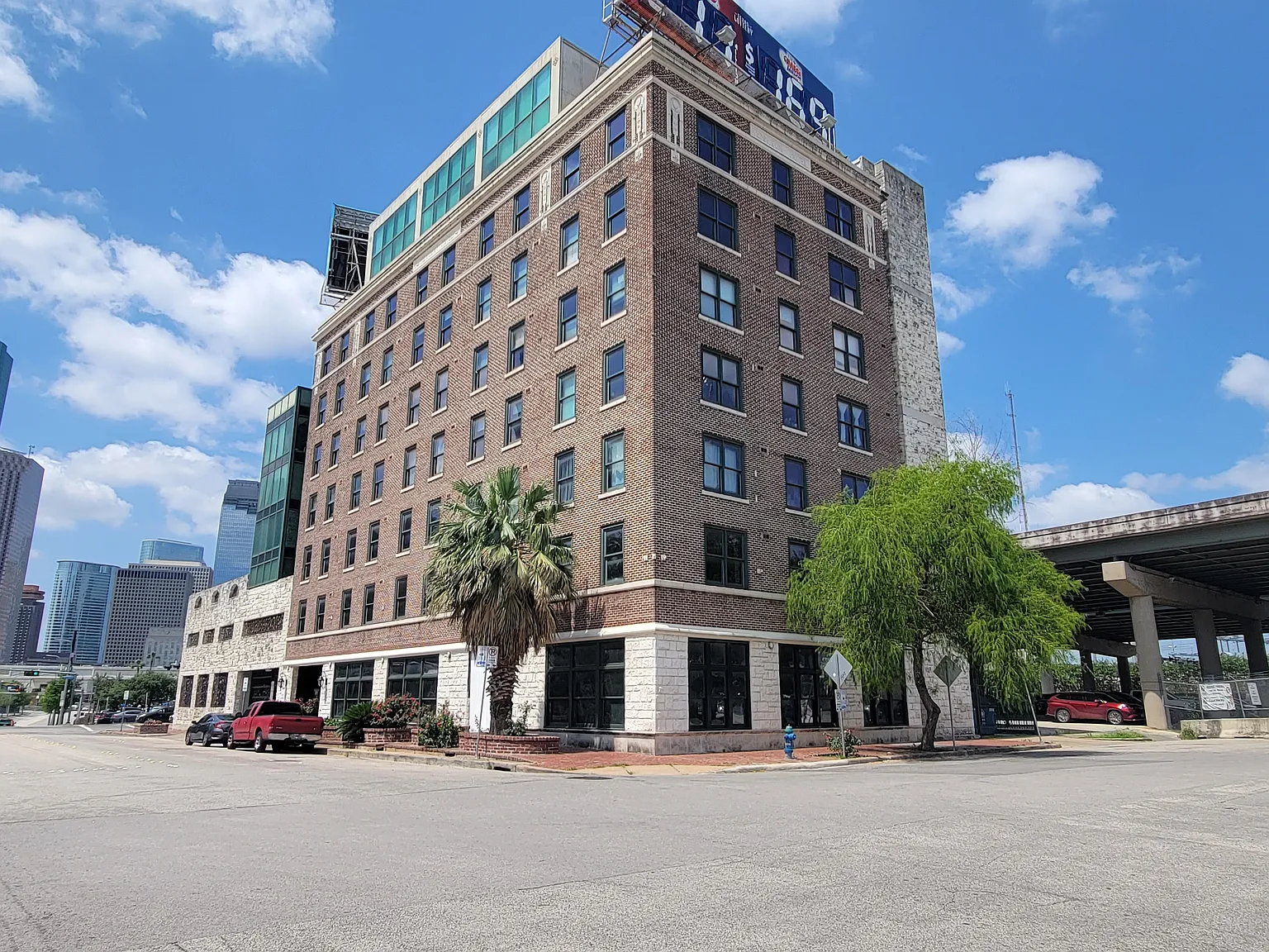 Tennison Lofts — Photo 3