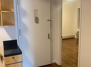 407 W 51st St APT 2A, New York, NY 10019