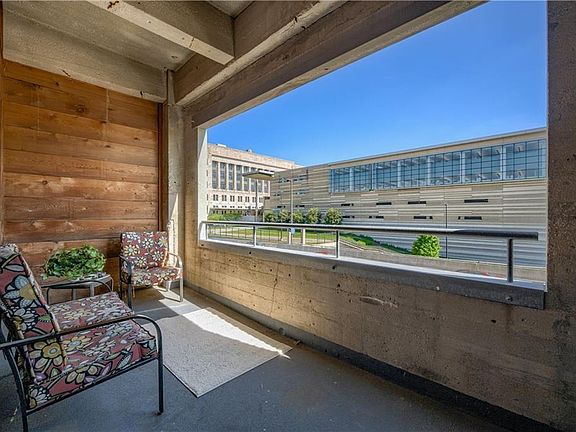 2nd image of 360 W Pershing Rd APT 250